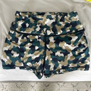 Fleo shorts